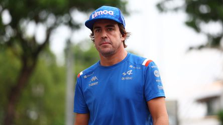 Fernando Alonso kan in Singapore recordaantal F1-races verbreken: 'Ik kom zeker aan de 400'