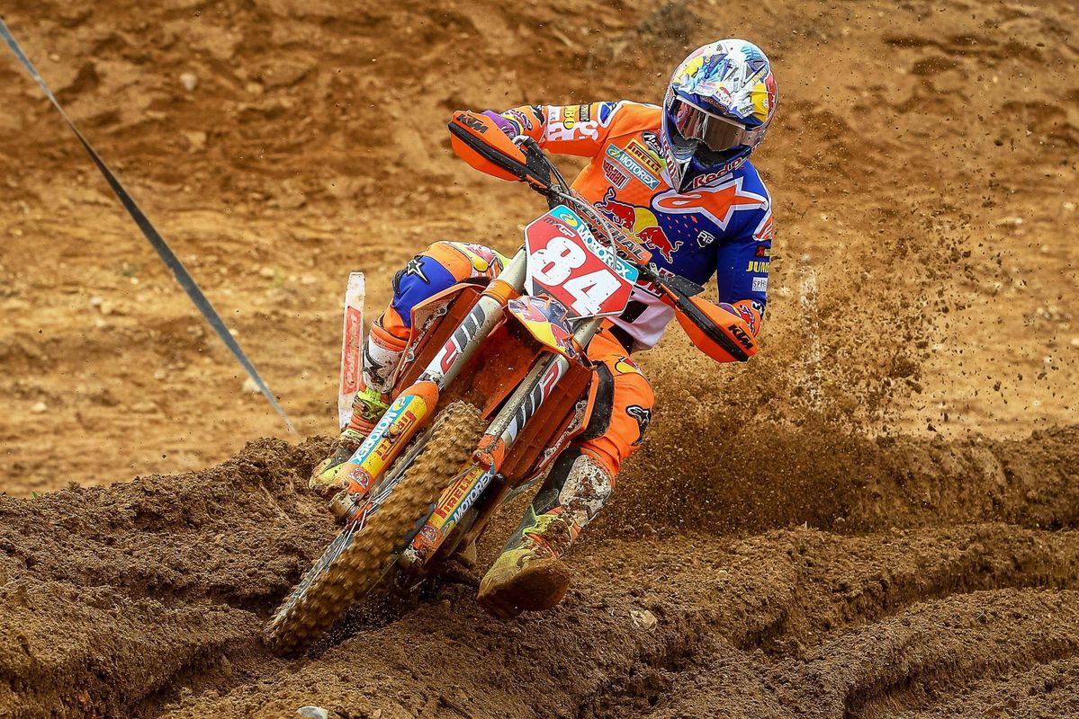 Jeffrey Herlings vergroot voorsprong met tweede plek in Rusland