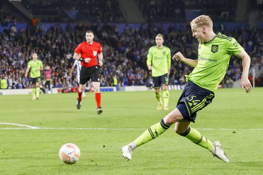 Dit schreef de Engelse pers over Donny van de Beek: 'Heeft zijn kans verprutst'