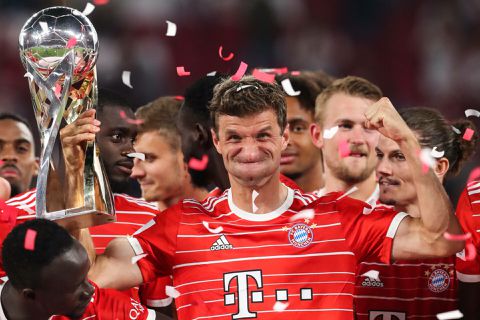 👁️😂 | Deze populaire 'complotpagina' is hét snelstgroeiende 'voetbaltwitter'-account