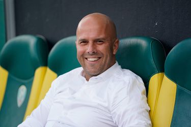 AZ-trainer Slot hoopt dat zijn spelers Feyenoord-uit benaderen met Europese ervaring