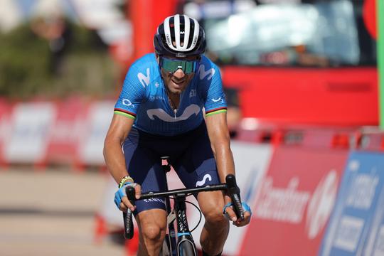 Alejandro Valverde houdt gebroken sleutelbeen over aan nare val in Vuelta