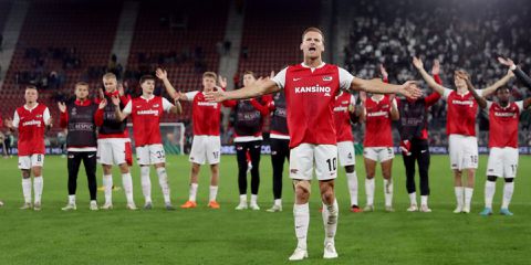 Dit is de stand in de poule van AZ na zege op Legia Warschau