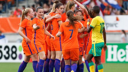 Voetbalsters winnen weer van Zuid-Afrika