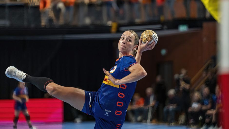 🎥 | Bekijk hoe de Nederlandse handbalsters Finland vermalen