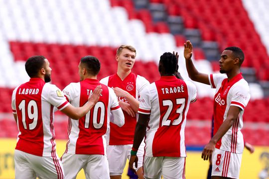 Ajax-Heracles: wedstrijd vol doelpunten en blessures