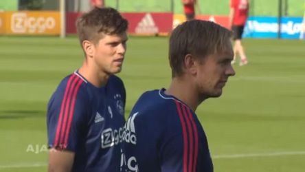 Terug op het nest: Siem de Jong traint voor het eerst mee bij Ajax (video)