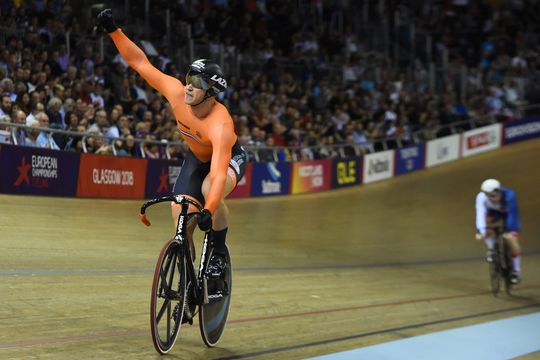 Lavreysen eindigt als 5de bij keirin-finale; Duitser Bötticher wint