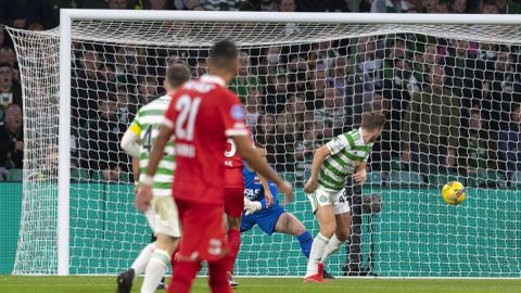 AZ moet flink aan de bak in Alkmaar om groepsfase Europa League nog te bereiken