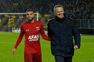 Van den Brom in rijtje Adriaanse en Van Gaal met afscheidscadeau AZ