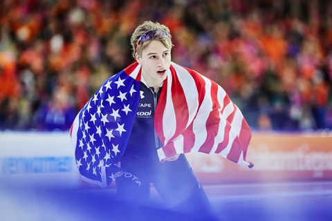 Jordan Stolz is ready voor nieuwe seizoen: wereldrecord laaglandbanen 1500 meter