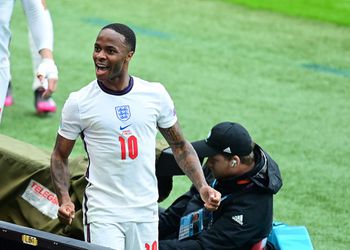 Lolz! Engeland-fans starten petitie om Londen te veranderen in Sterlingrad