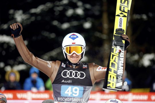 Skispringer Stoch de beste bij Vierschansentoernee in Oostenrijk