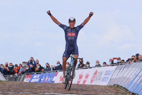 Mannenkoers bij NK wielrennen maakt plaats voor TT Assen