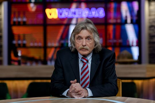 Johan Derksen hekelt spelers in Eredivisie: 'Ik word ziek van dat soort klootzakken, matennaaiers'