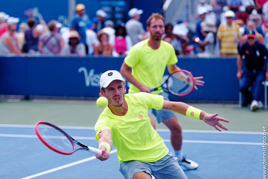 Koolhof en Middelkoop stunten in Sydney tegen Wimbledon-winnaars