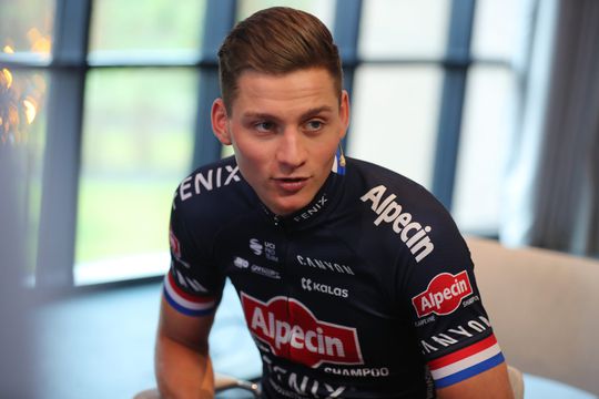 Oei! Mathieu van der Poel heeft hoge koorts en skipt Omloop het Nieuwsblad