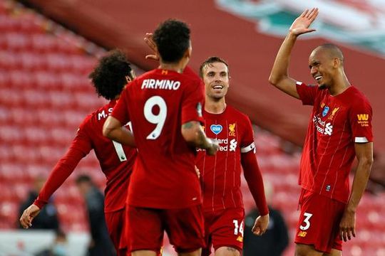 Liverpool kan donderdag kampioen worden na 4-0 winst