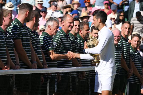Lineker plaagt Djokovic na Wimbledon-eindzege: 'Heeft van Australië gewonnen'