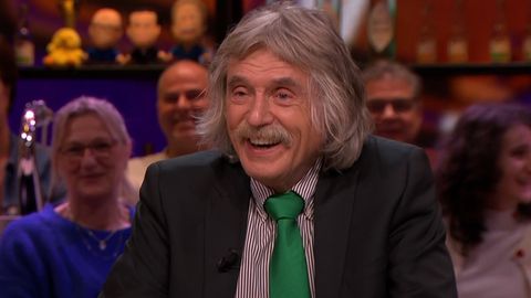 📸​ | Johan Derksen over naaktfoto op tv: 'Die hebben we zelf aangeleverd'