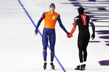 Sven Kramer schaatst op training Bergsma én Bloemen aan gort