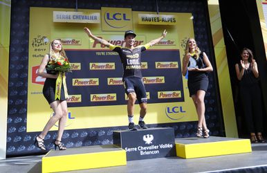 Roglic landt als schansspringer op Tour-podium