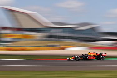 Max Verstappen begint met snelste tijd in VT1 aan compleet vernieuwd Formule 1-weekend