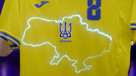Omstreden Oekraïne-shirt tóch goedgekeurd: 'We zullen daarin spelen'