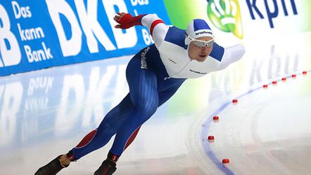 Centimeterwerk voor Koelizjnikov, maar hij wint wel de 500 meter