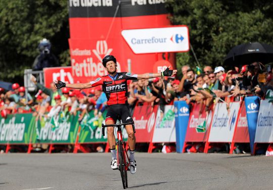 De Marchi soleert naar zege in overgangsetappe Vuelta; geen wijzigingen in klassement