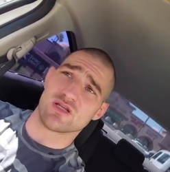 🎥 | UFC'er boos op 'internethelden' na trainingsfittie: 'Sla jullie allemaal neer'