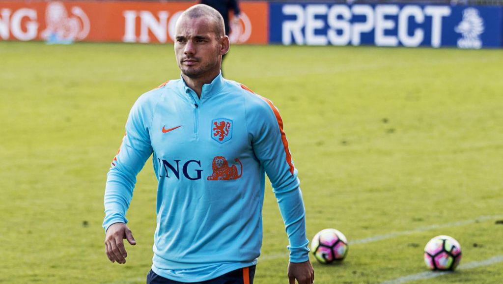 Sneijder kan in 2017 record Van der Sar verbreken