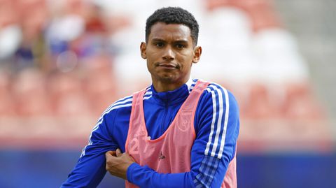 'Peruaanse linksback op weg naar Rotterdam: Feyenoord en SJ Earthquakes naderen akkoord'