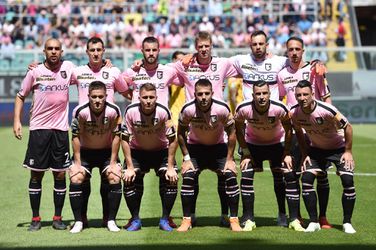 Palermo krijgt 'slechts' puntenstraf en degradeert niet naar Serie C