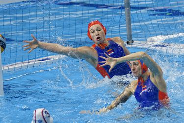 Nederlandse waterpolosters verliezen in halve finale EK