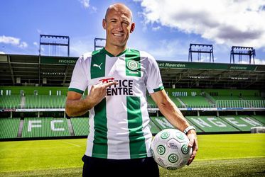 📸 | Check hier de mooiste foto's van de presentatie van Arjen Robben bij FC Groningen