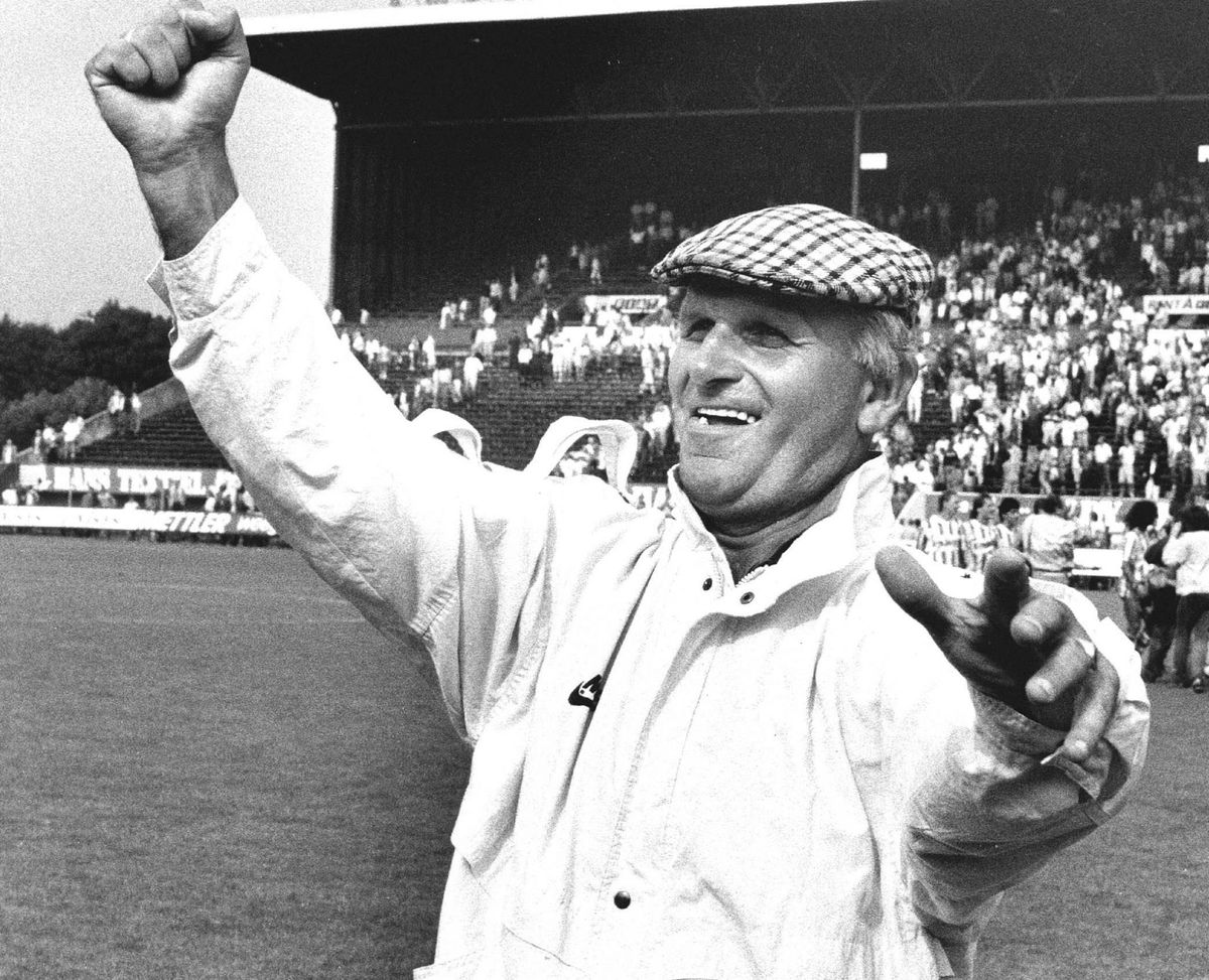 Oud-voetbaltrainer Barry Hughes (81) overleden