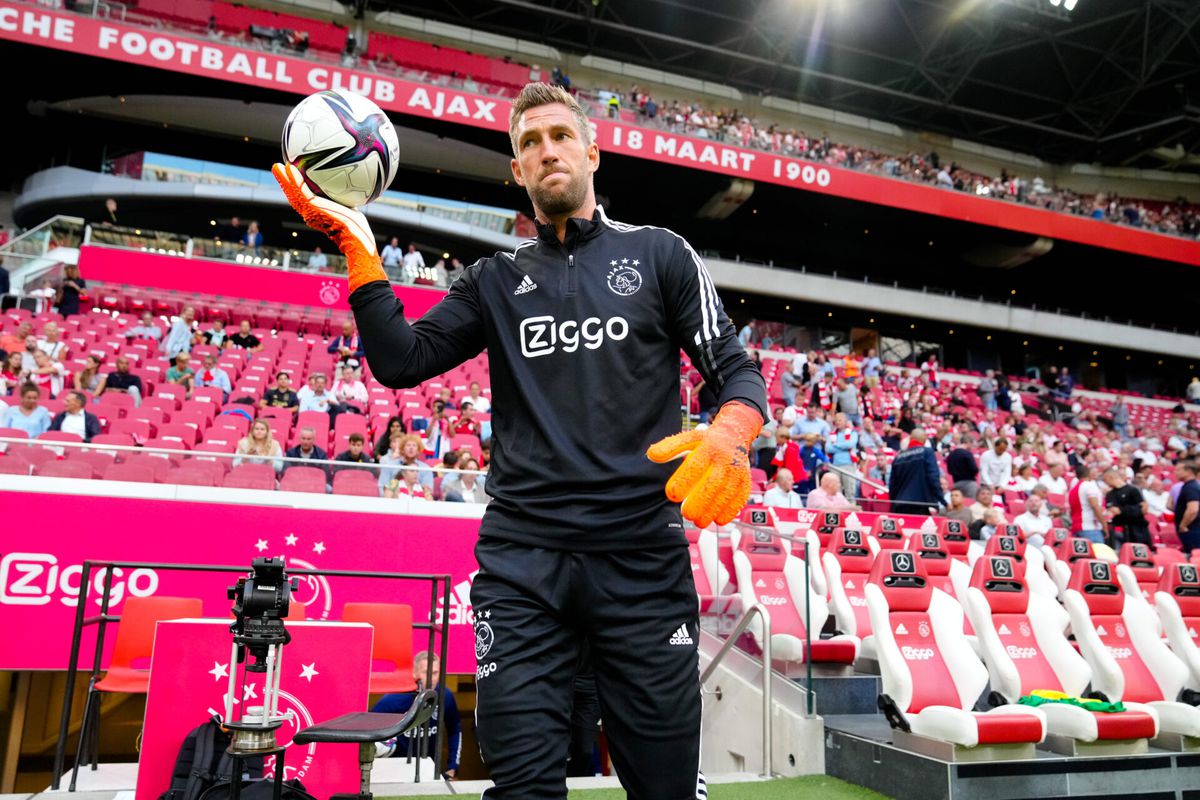 Ajax in keepersnood! Maarten Stekelenburg komt NIET meer in actie dit seizoen door blessure