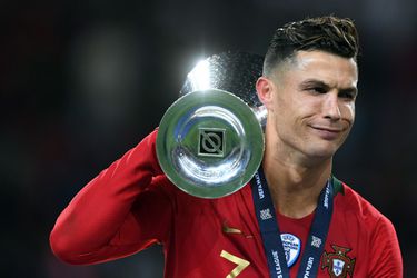 Cristiano Ronaldo geeft vakantiepersoneel flinke fooi om pers buiten de deur te houden