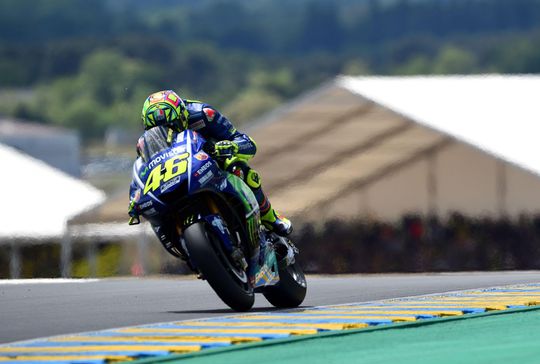 Valentino Rossi na training opgenomen in ziekenhuis