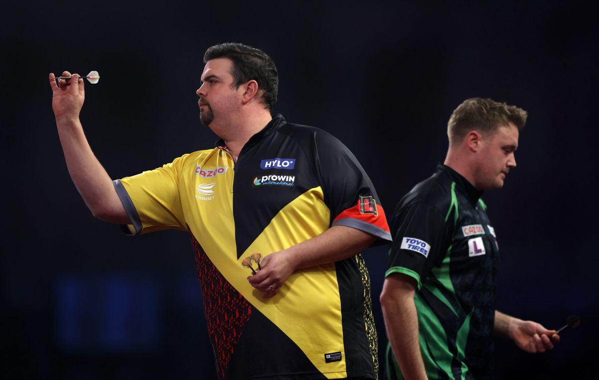 Gabriel Clemens overleeft matchdart en verslaat Jim Williams via bullseye