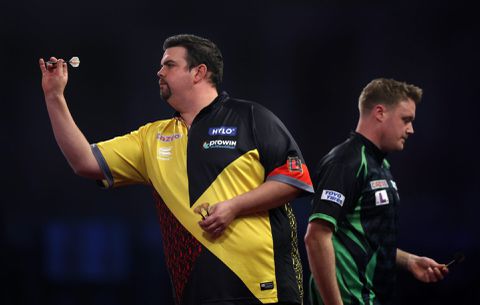 Gabriel Clemens overleeft matchdart en verslaat Jim Williams via bullseye