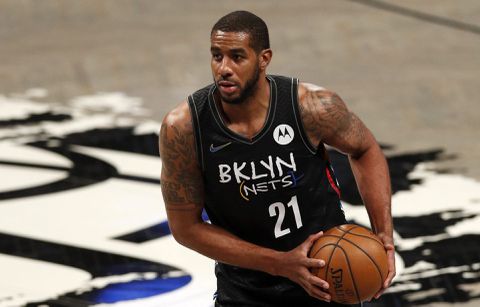 LaMarcus Aldridge kapt er 2 weken na debuut voor Brooklyn Nets mee