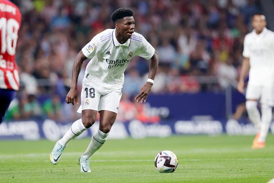 🎥​| Braziliaanse samba met Franse finesse: Tchouaméni met weergaloos passje op Rodrygo: 0-1