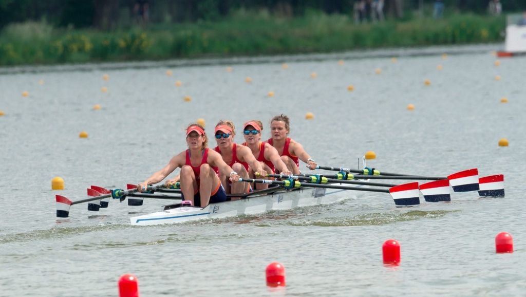 Roeien: zilver voor vrouwen dubbelvier