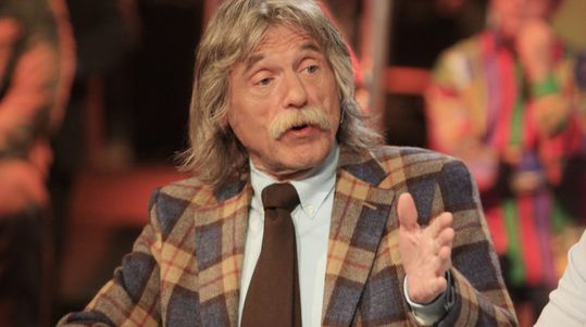 🎥 | Johan Derksen kraakt Qatar-WK, internationals en De Boertjes af: 'Gewetenloos'
