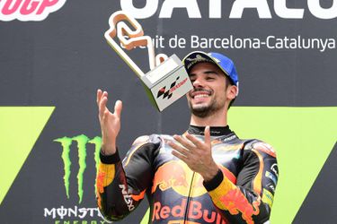 🎥 | Miguel Oliveira pakt bij GP van Catalonië zijn 1e MotoGP-zege van het seizoen