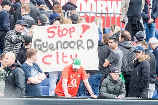 'Fans' belagen voorstanders Feyenoord-City bij hen thuis: 'Schandalig!'