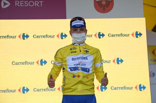 Evenepoel eindwinnaar in Polen, ploeggenoot Ballerini sprint naar zege in slotrit