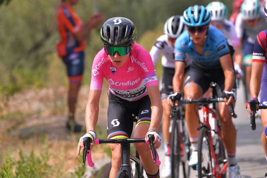 Annemiek van Vleuten zal dit jaar niet voor de 3e keer de Giro Rosa winnen